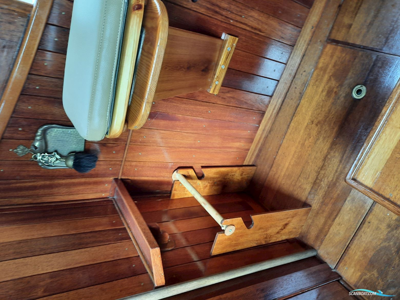 Bakdekker Met Koffer Verlengd Bakdek