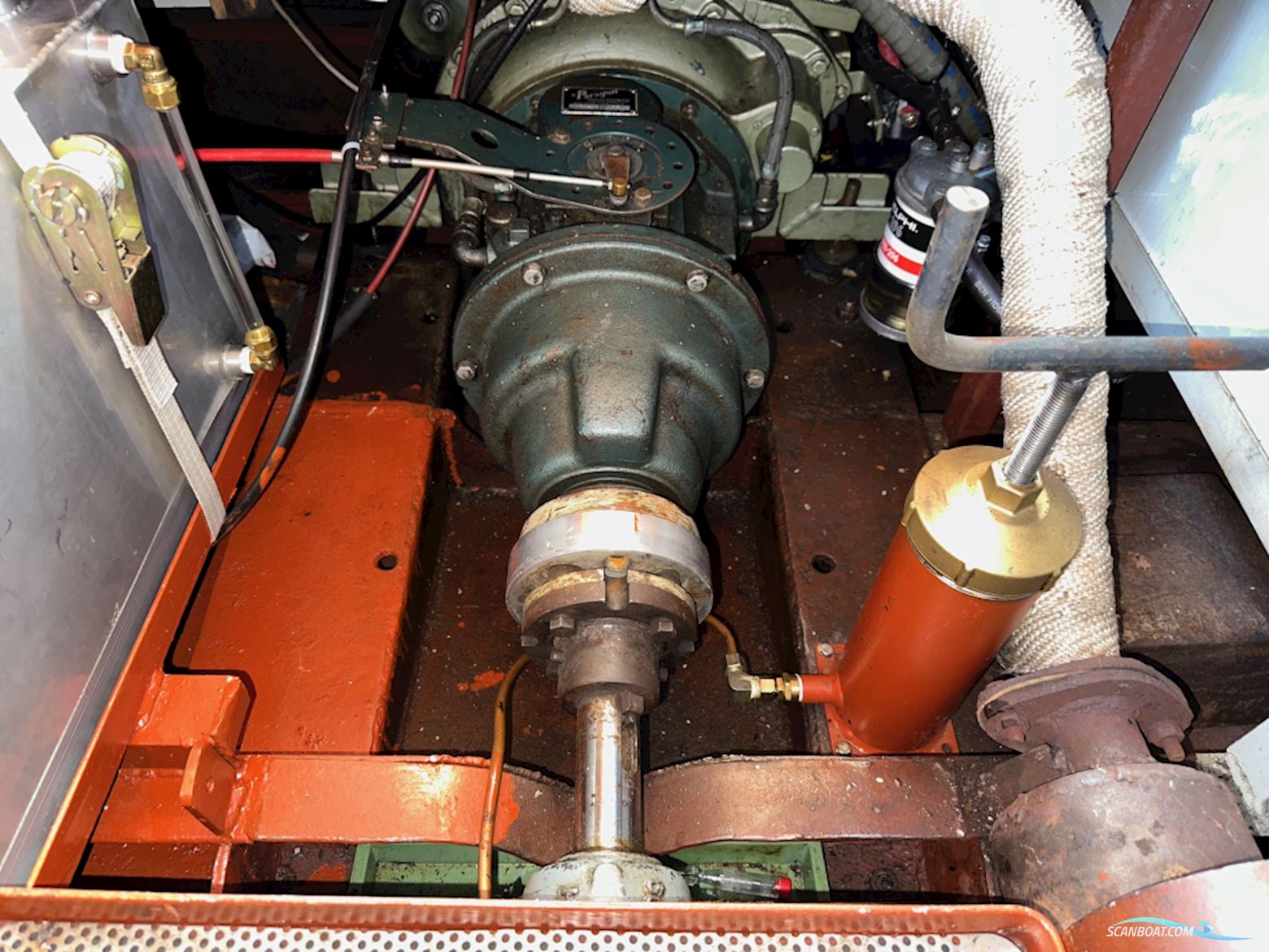 Bakdekker Met Kofferdek en Achterkajuit