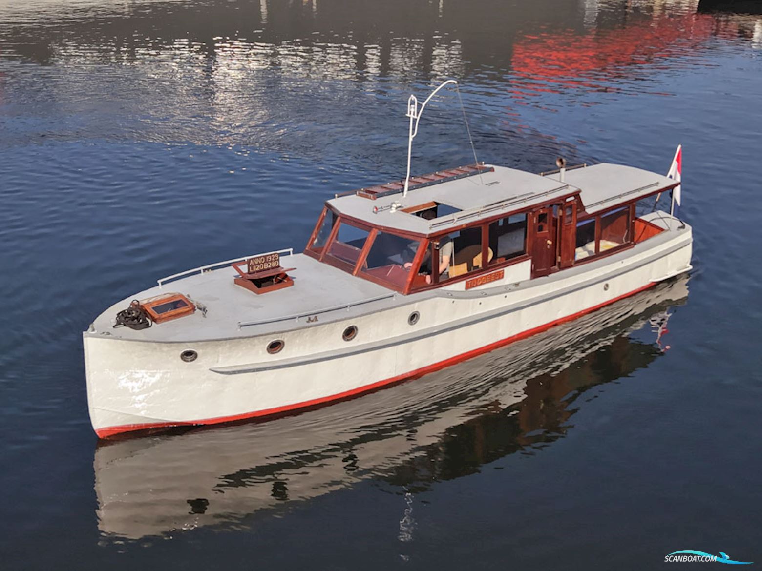 Bakdeksalonkruiser 11.20