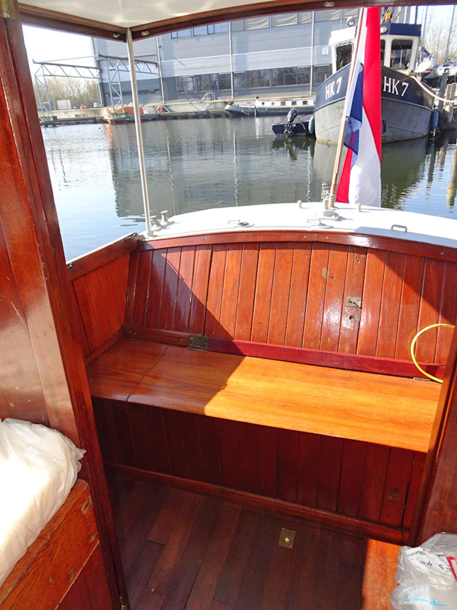 Bakdeksalonkruiser 11.20