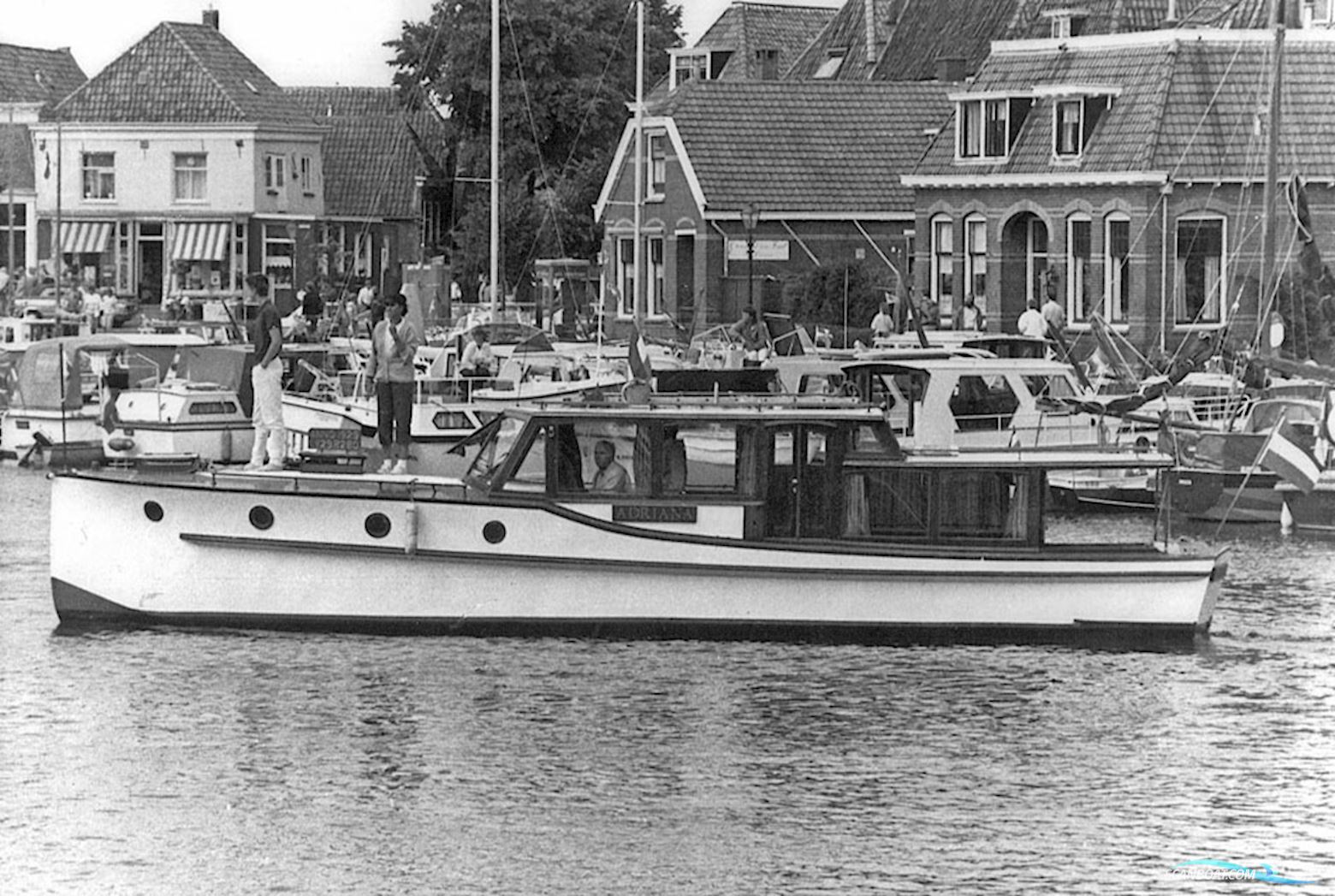 Bakdeksalonkruiser 11.20