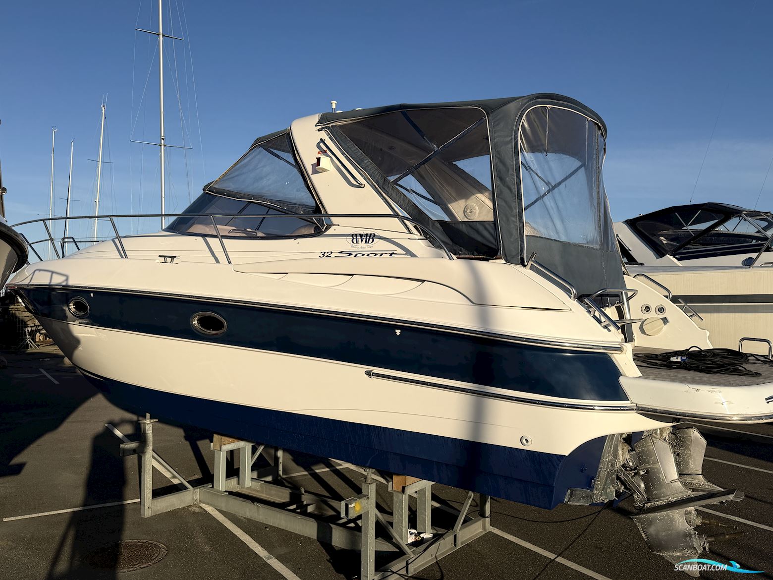 Bavaria 32 Sport Motorboot 2003, mit Volvo Penta Kad 44 Edc motor, Dänemark