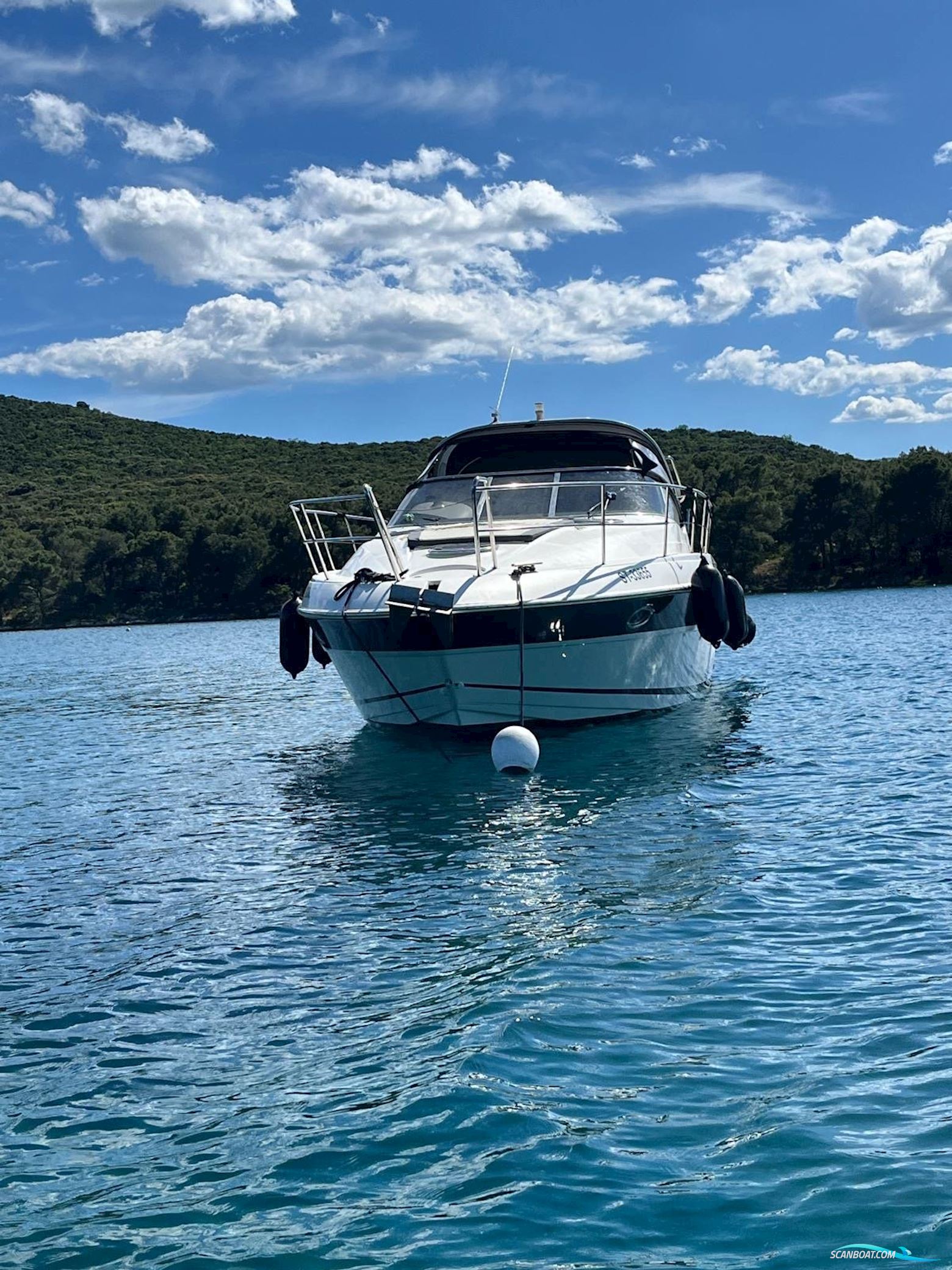 Bavaria 340 Sport Motorboot 2002, mit Mercruiser 350 Magnum motor, Kroatien