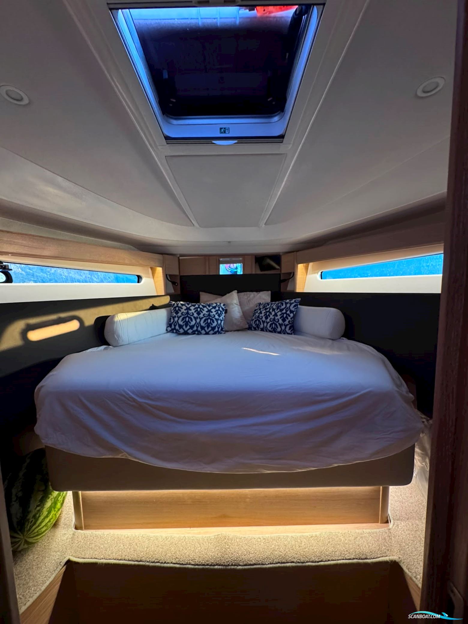 Bavaria 360