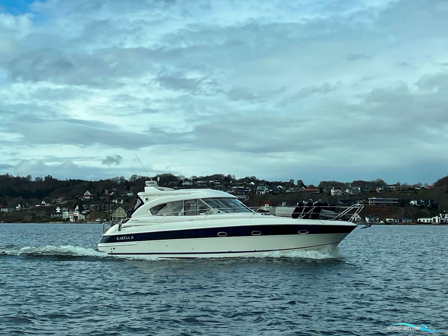 Bavaria 37 Sport HT Motorboot 2008, mit Volvo Penta 5,7 Gxi-J motor, Dänemark