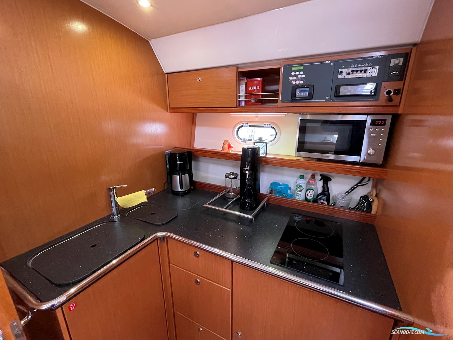 Bavaria 38 HT