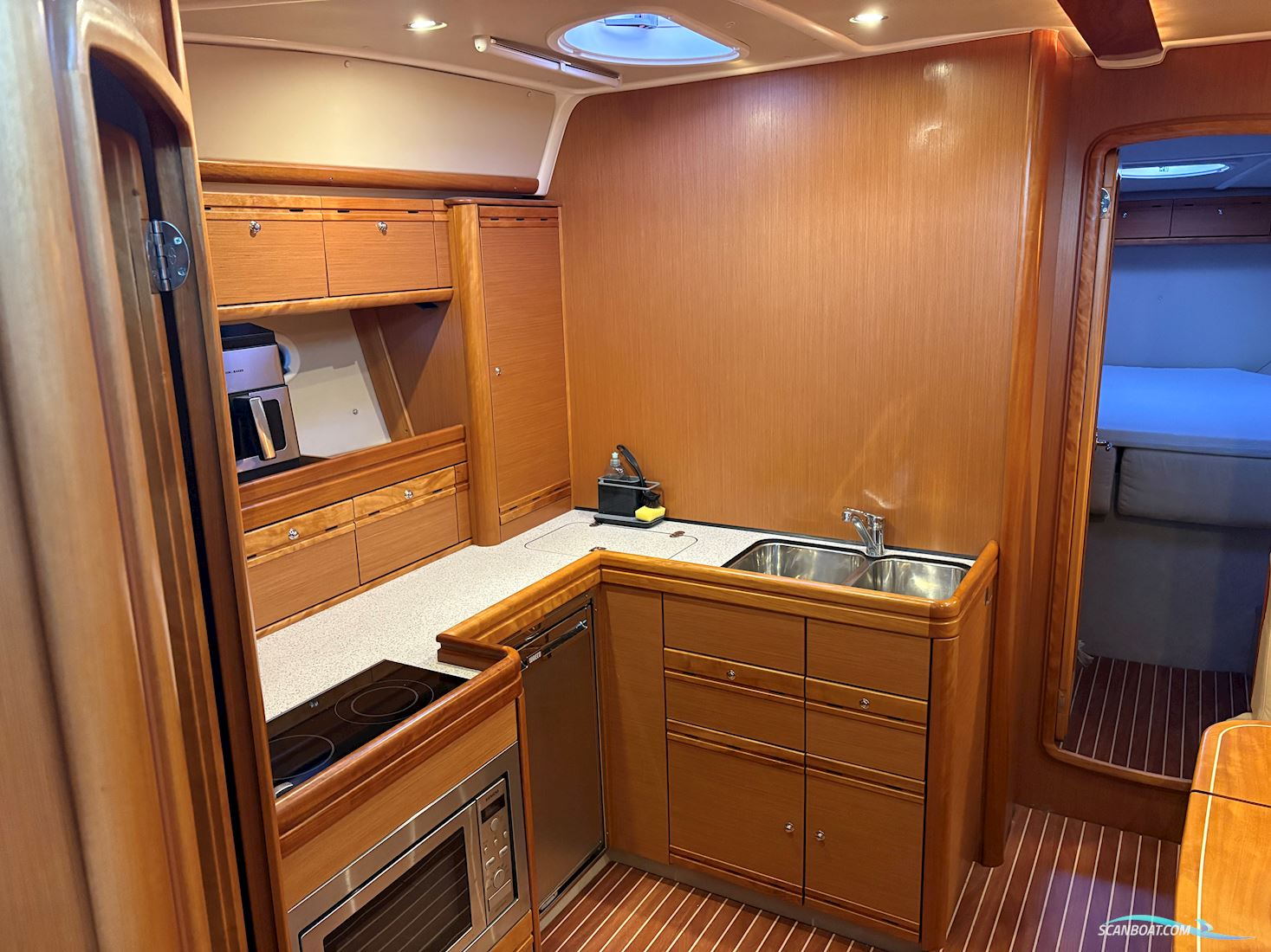 Bavaria 42 HT