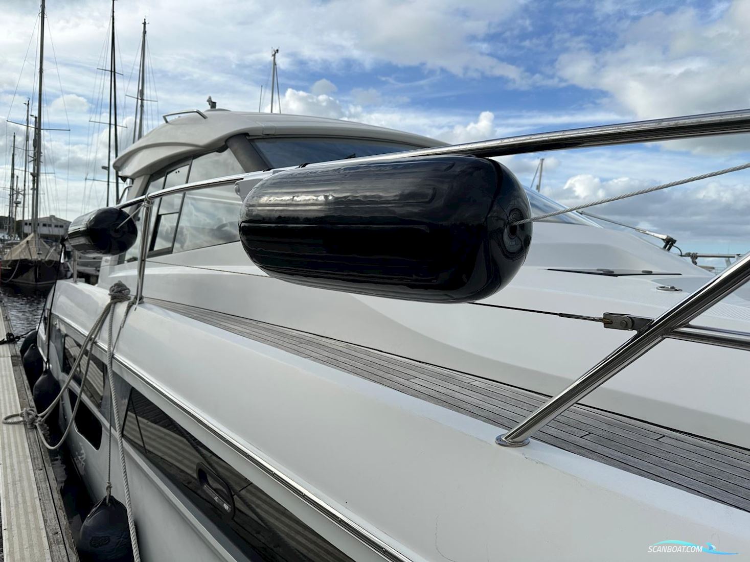 Bavaria 450