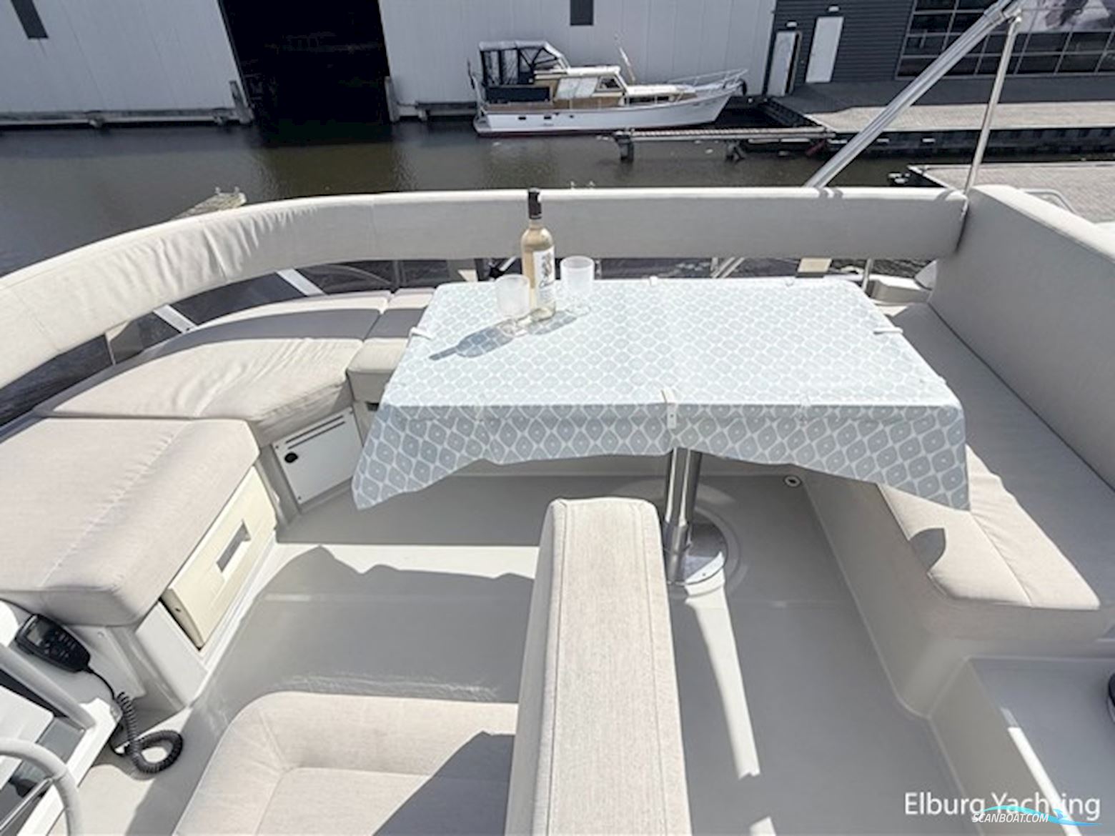 Bavaria E40 Flybridge
