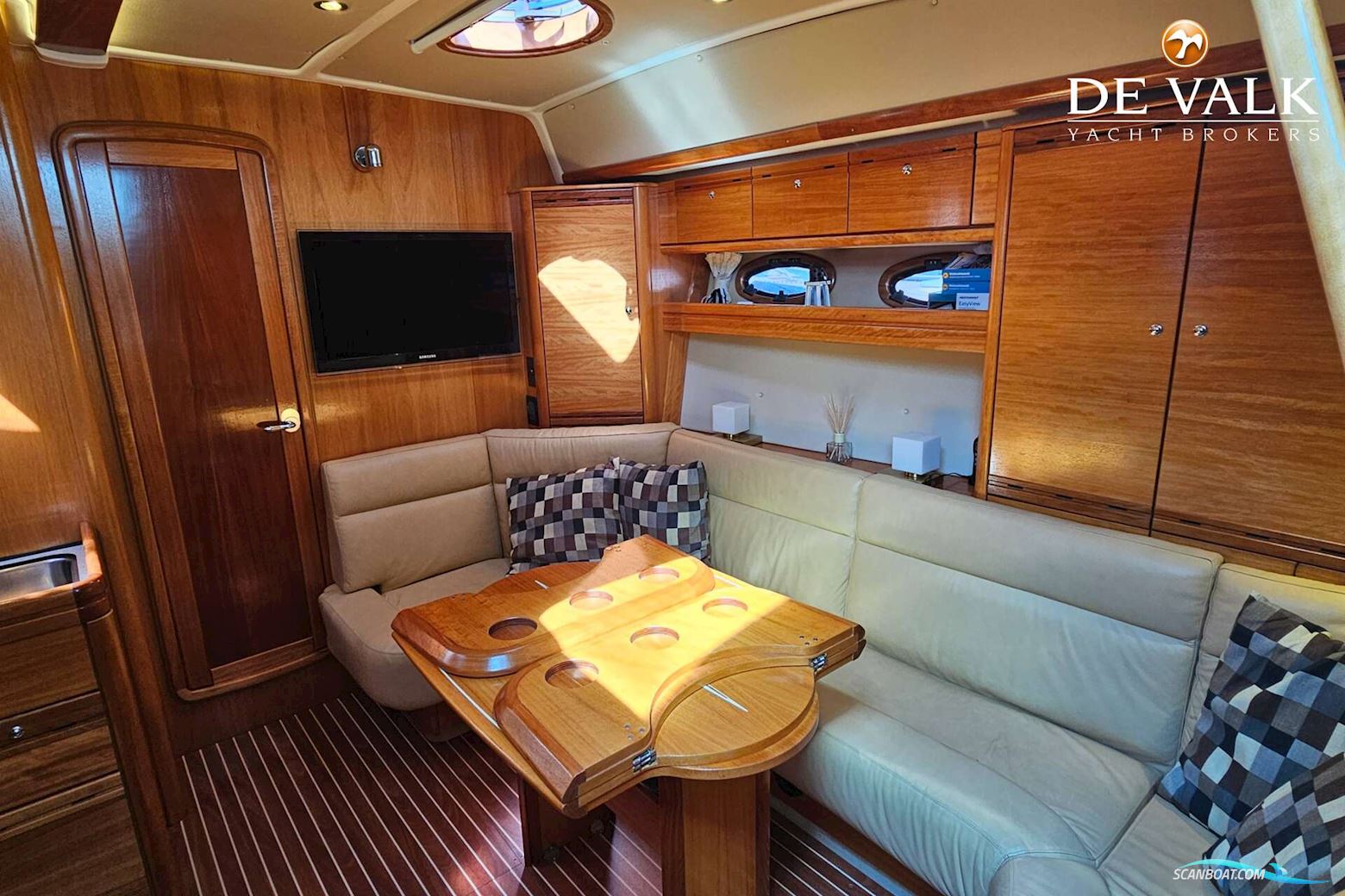 Bavaria Motor Boats 42 Sport