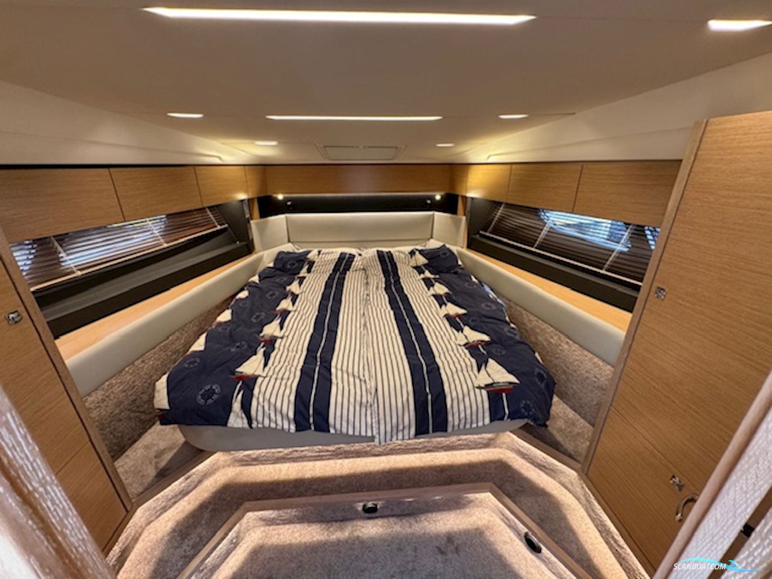 Bavaria R 40 Fly m/ Joystck