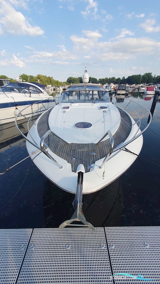 Bavaria S 37