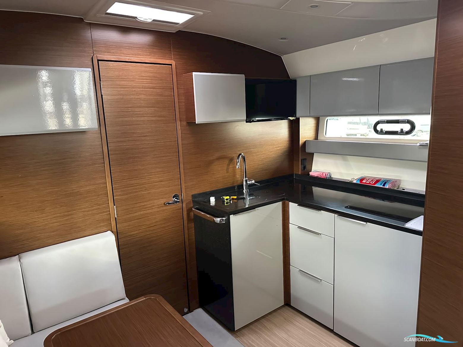 Bavaria S 40 HT