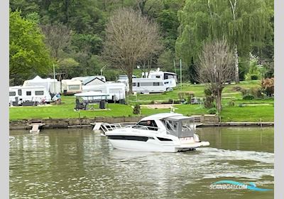 Bavaria S33 HT Motorboot 2023, mit Volvo Penta motor, Deutschland