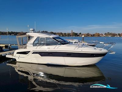 Bavaria S33 HT Motorboot 2021, mit Volvo motor, England