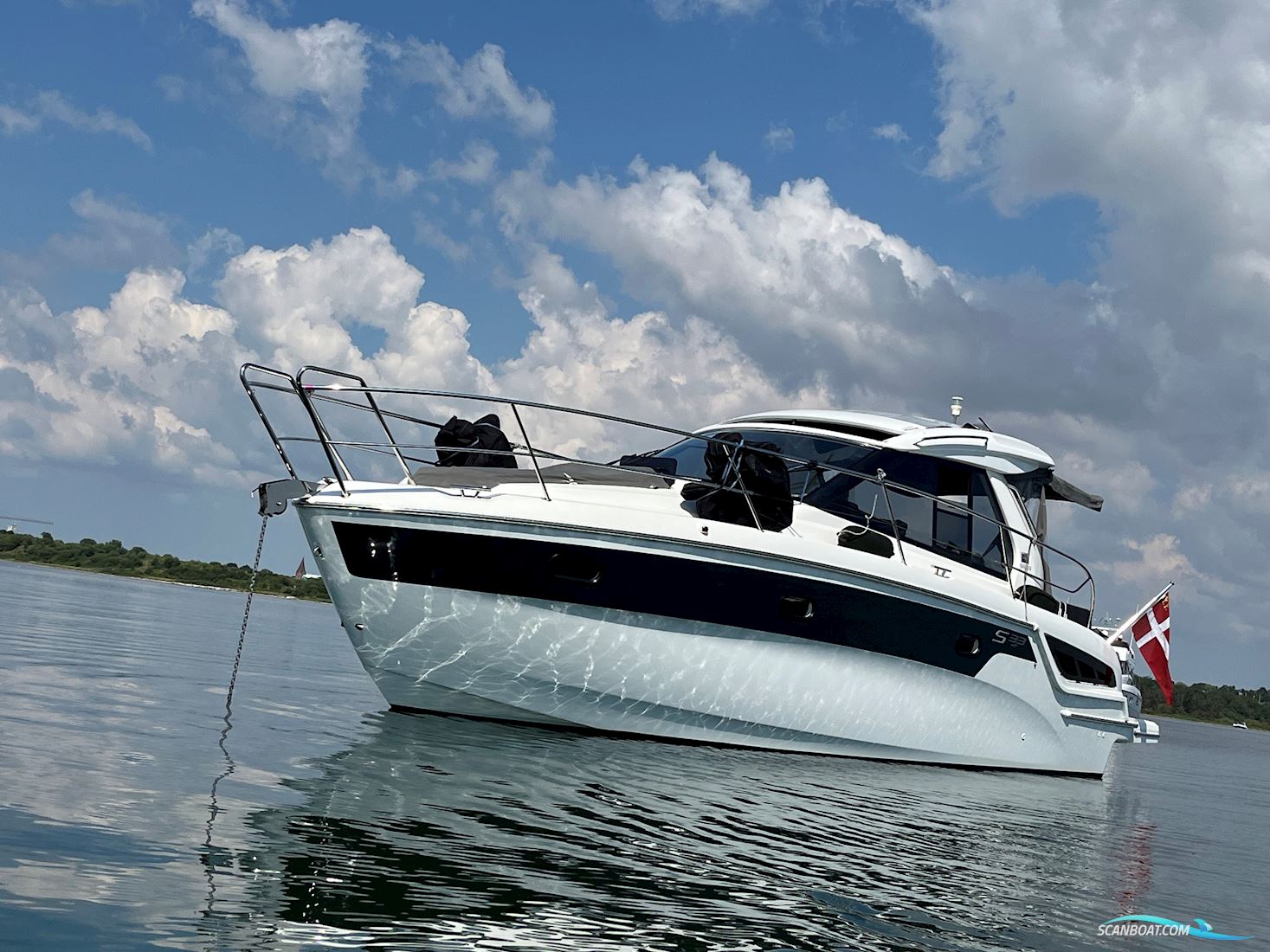 Bavaria S33 HT Motorboot 2021, mit Volvo Penta D3 motor, Dänemark