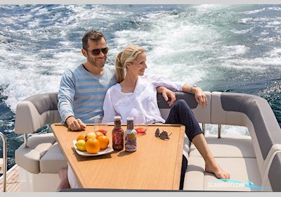 Bavaria S33 HT Motorboot 2026, Dänemark