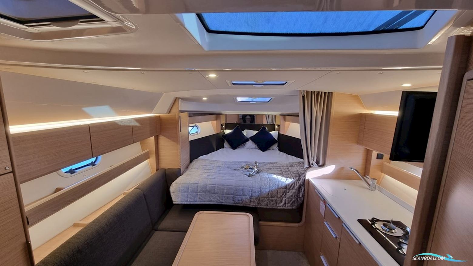 Bavaria S33 HT