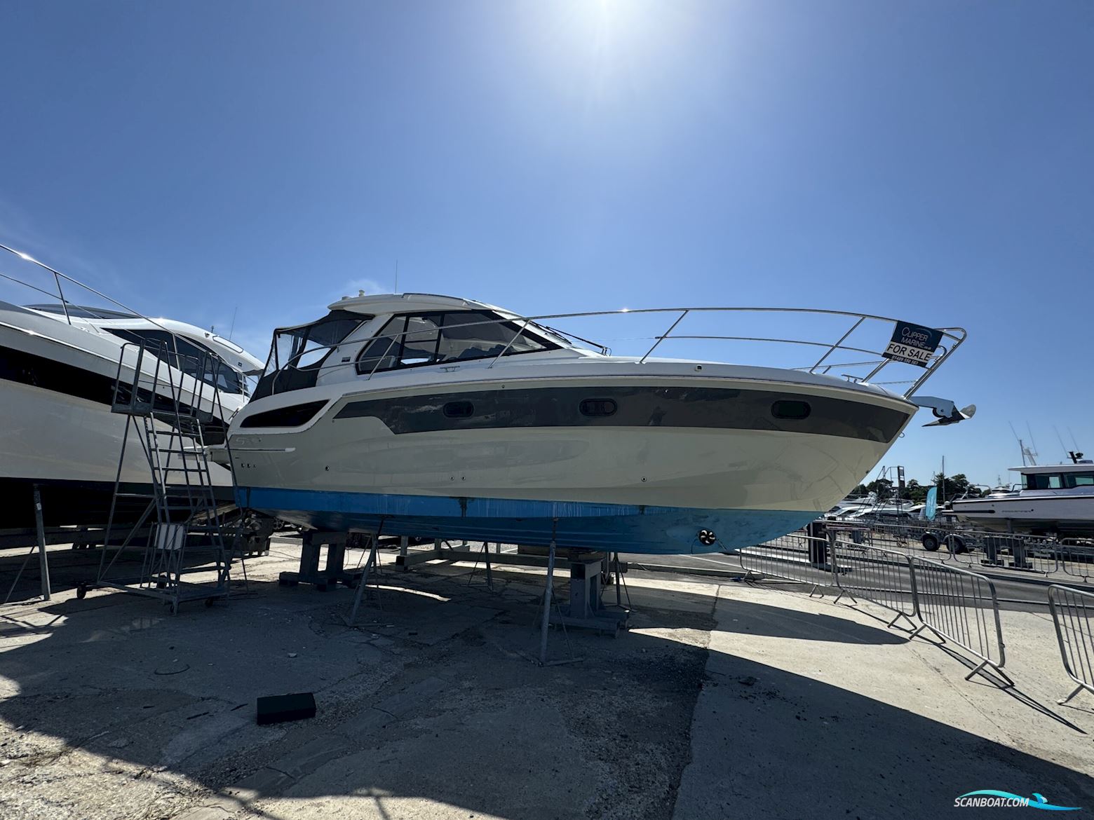 Bavaria S33HT Motorboot 2017, mit Volvo Penta motor, England