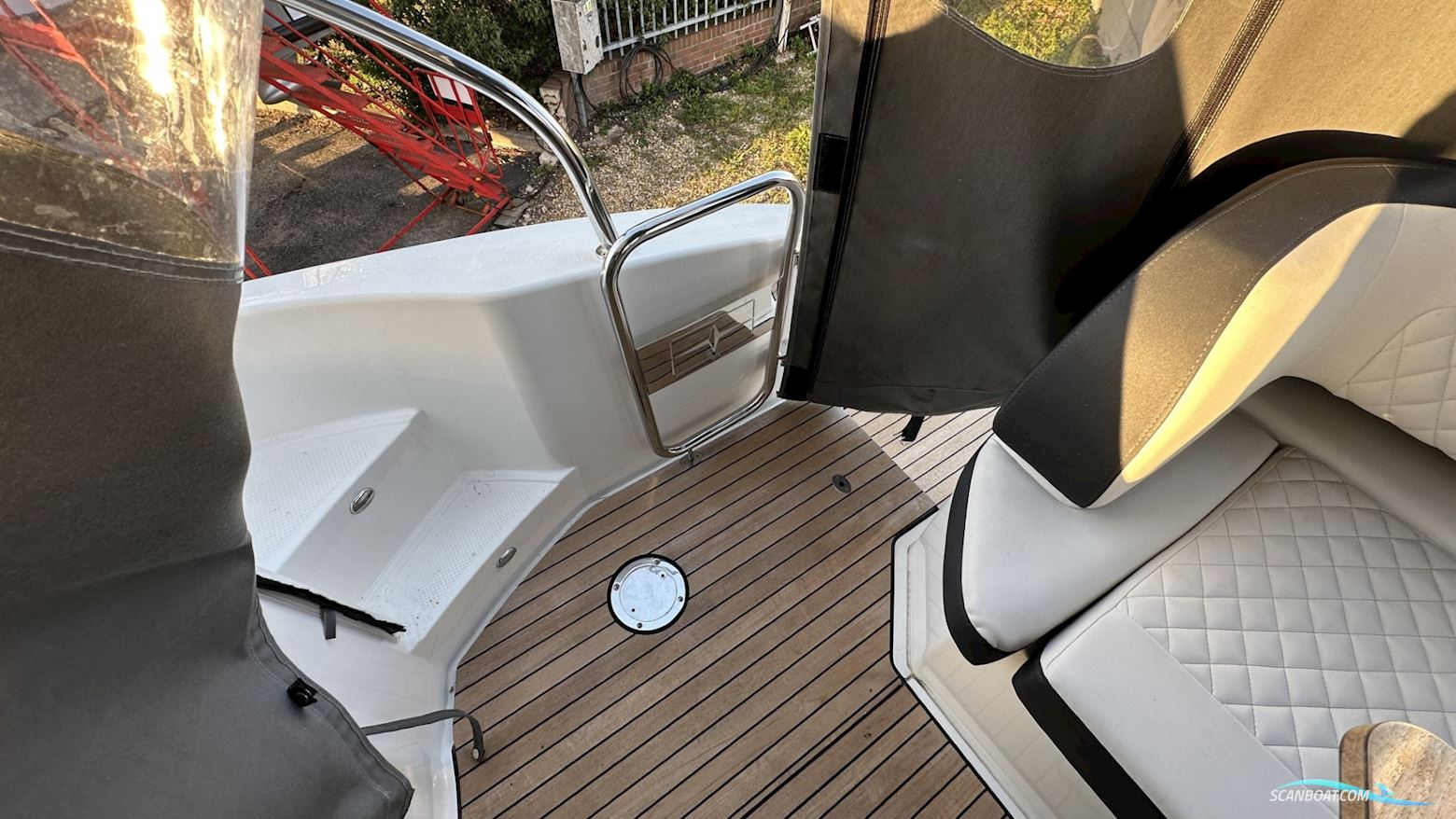 Bavaria S33HT