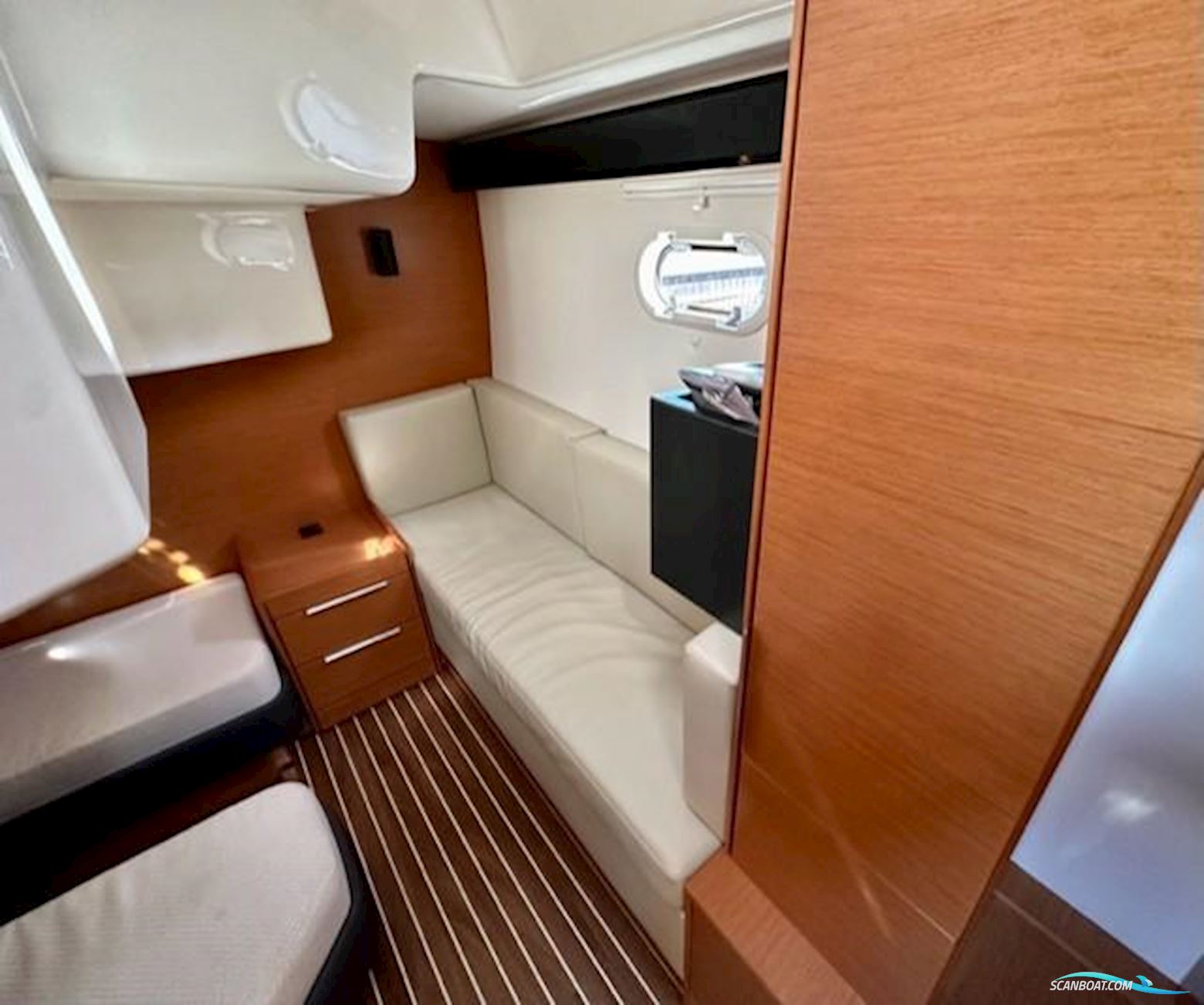 Bavaria Sport 330