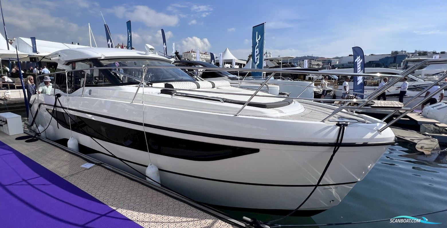 Bavaria SR 35 HT - DIESEL - MODEL 2026 Motorboot 2025, mit VOLVO PENTA D4-300 EVC AQUAMATIC motor, Kroatien