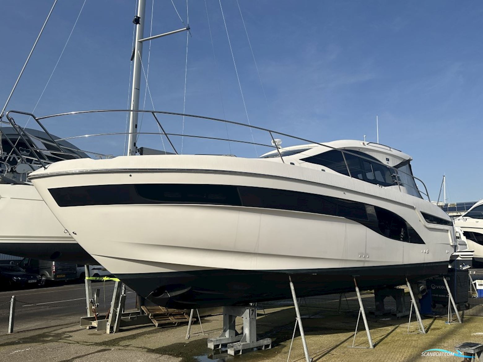 Bavaria SR41 Motorboot 2023, mit Volvo Penta motor, England