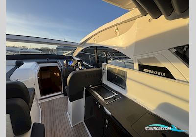 Bavaria SR41 Motorboot 2022, mit Volvo Penta motor, England