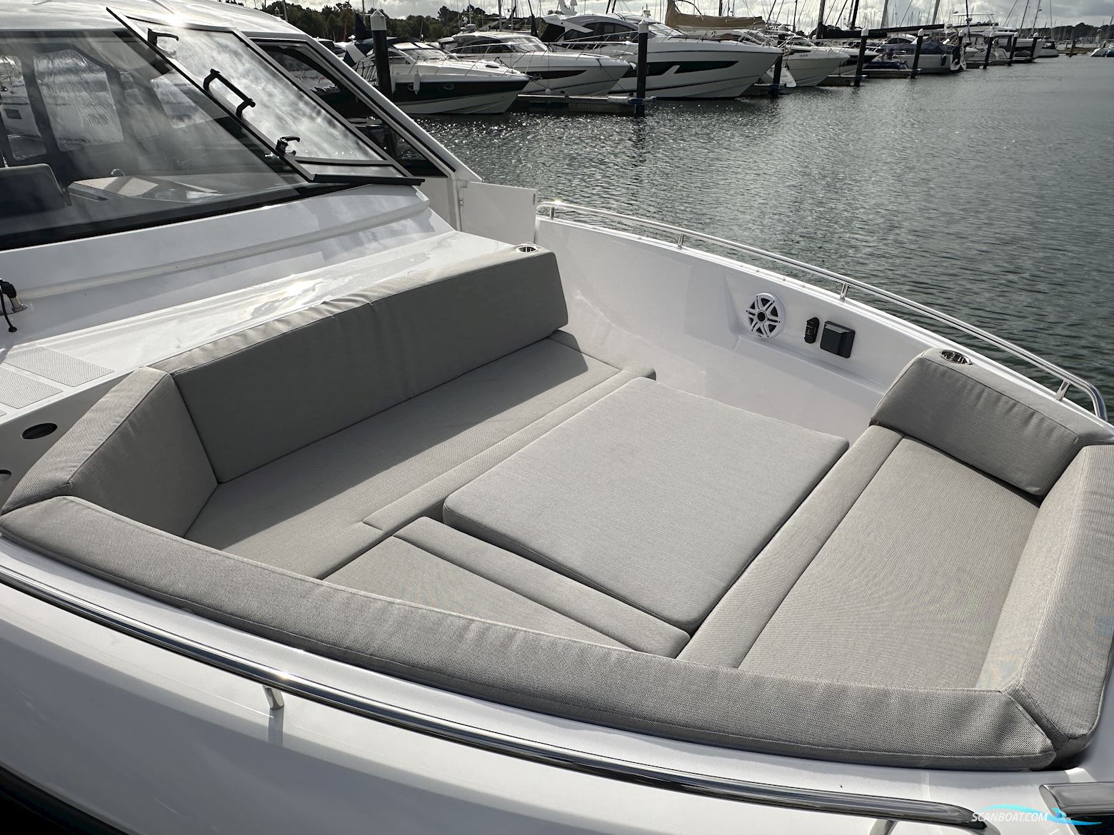 Bavaria Vida 33 Hard Top - Palma Boat Show Discount