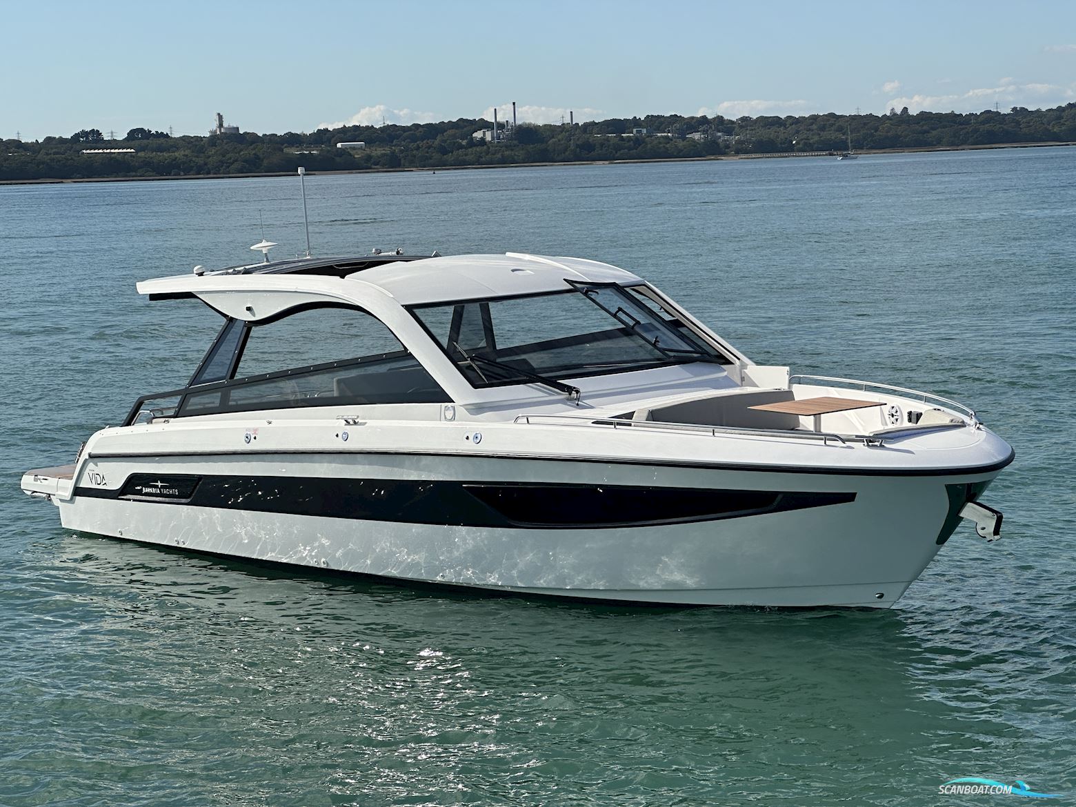 Bavaria Vida 33 Hard Top - PALMA BOAT SHOW DISCOUNT
