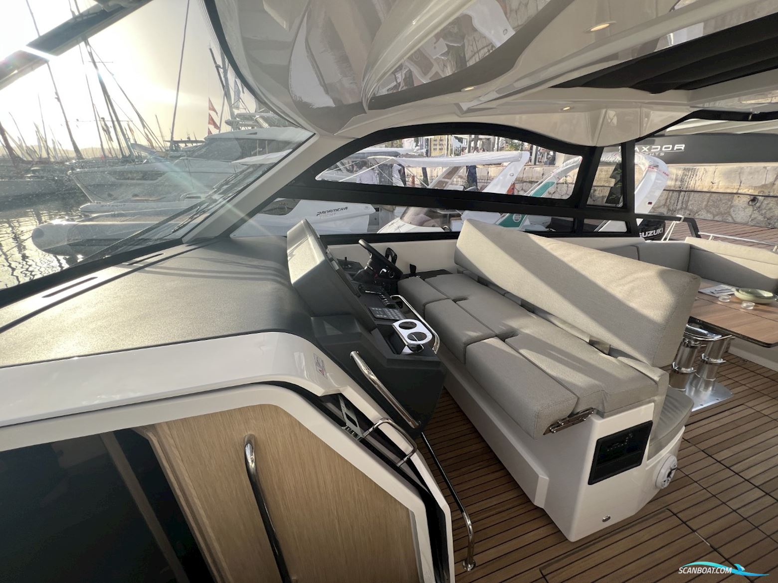 Bavaria Vida 33 Hard Top