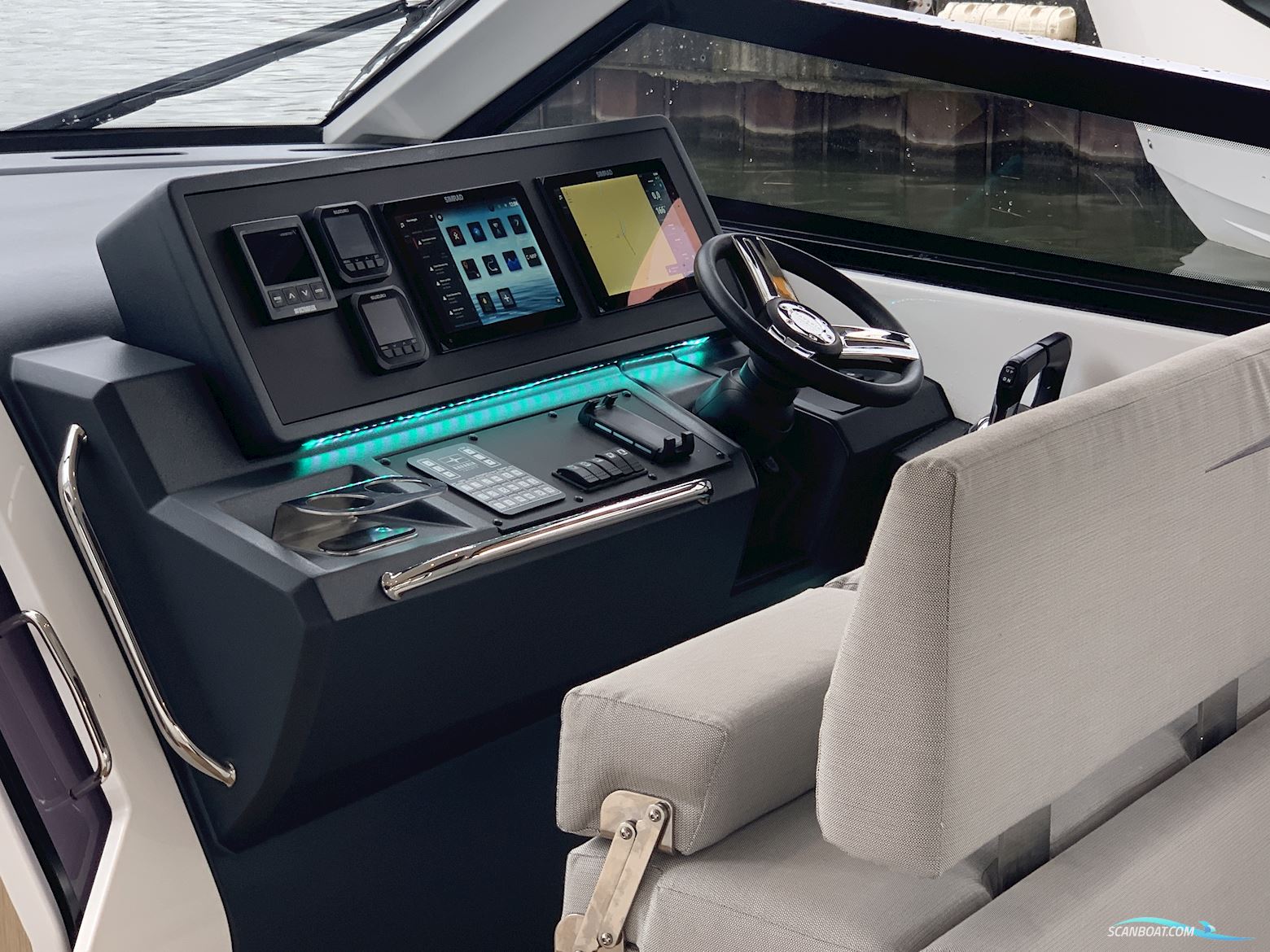 Bavaria Vida 33 Hard Top