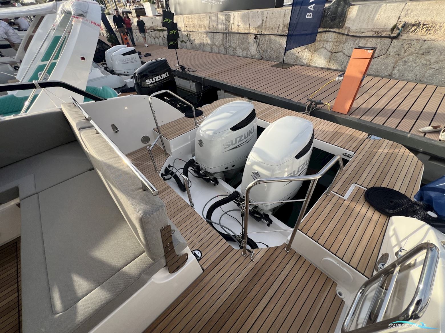 Bavaria Vida 33 Hard Top