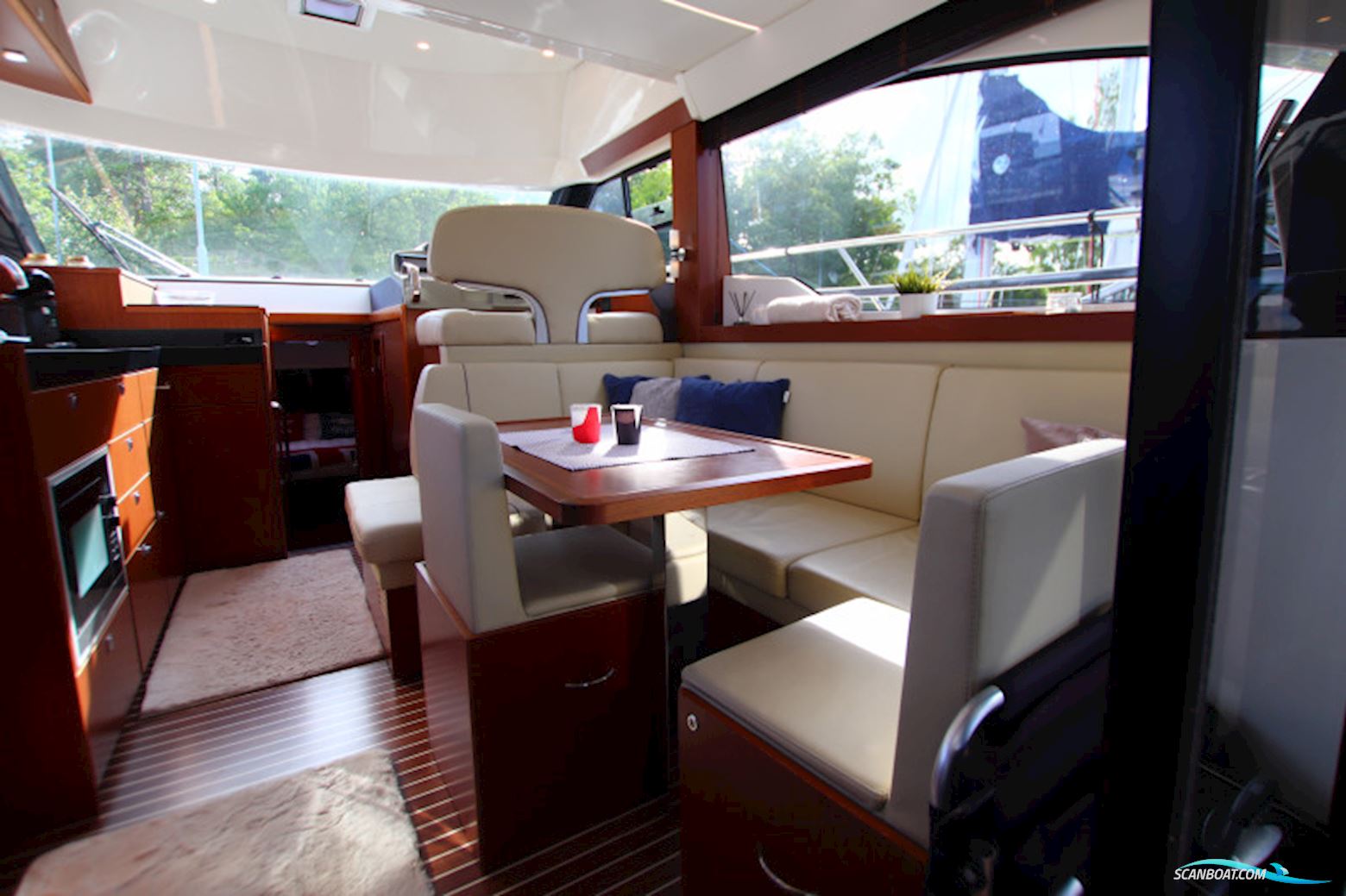 Bavaria Viertes 420 Fly