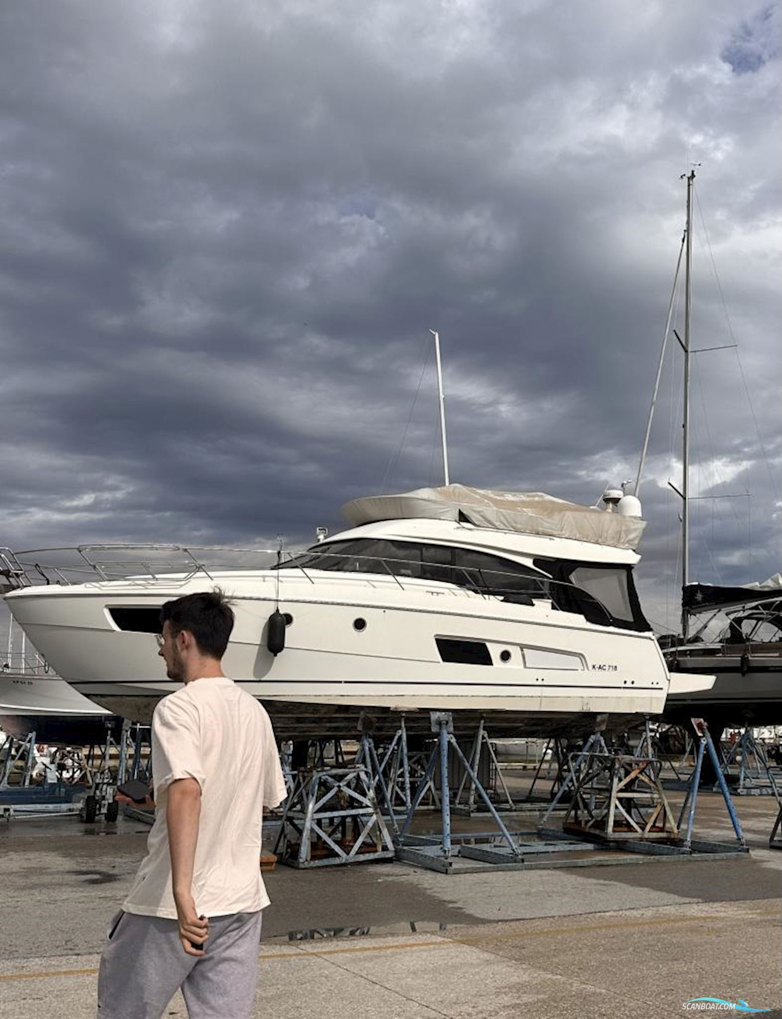 Bavaria Virtess 420 Fly Motorboot 2013, mit Volvo Penta motor, Slovenien