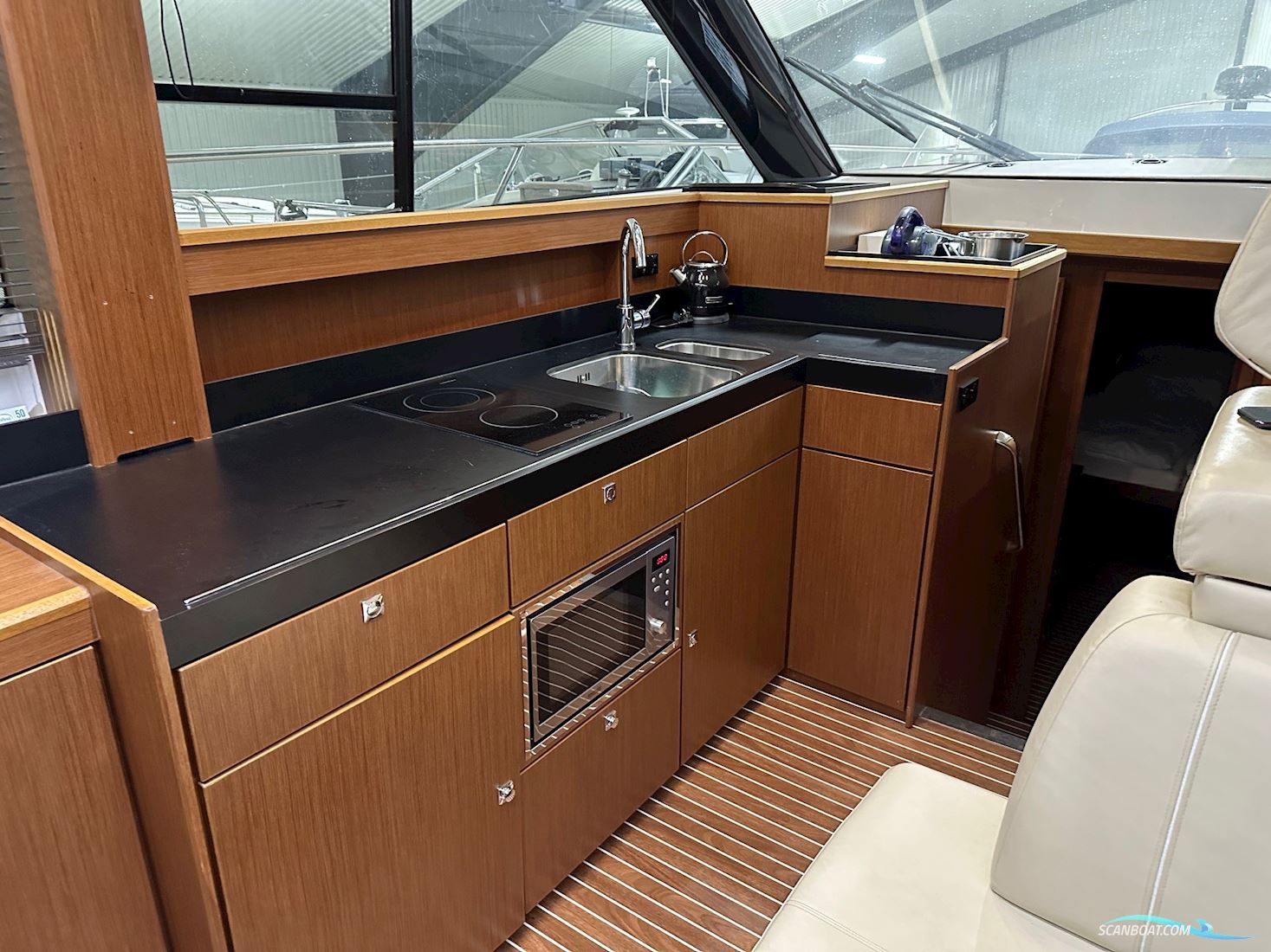 Bavaria Virtess 420 Fly Super