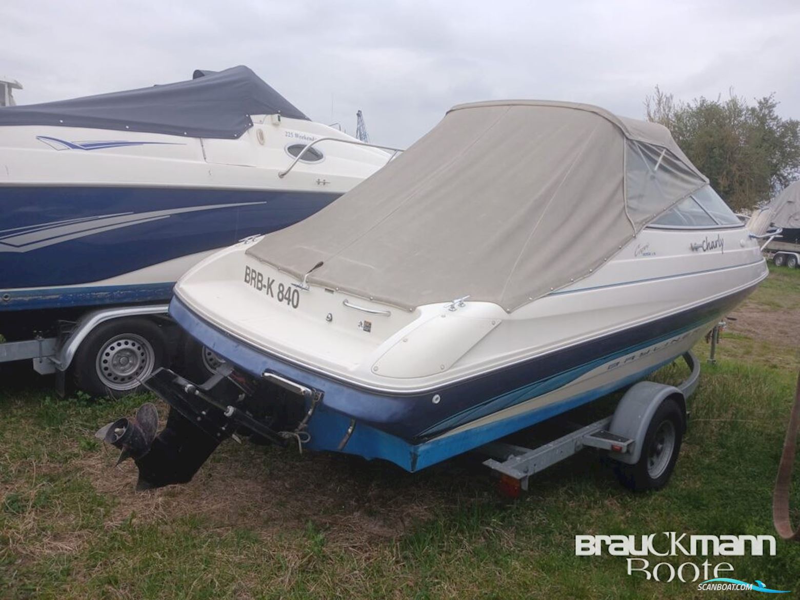 Bayliner (US) Bayliner (US) 2052