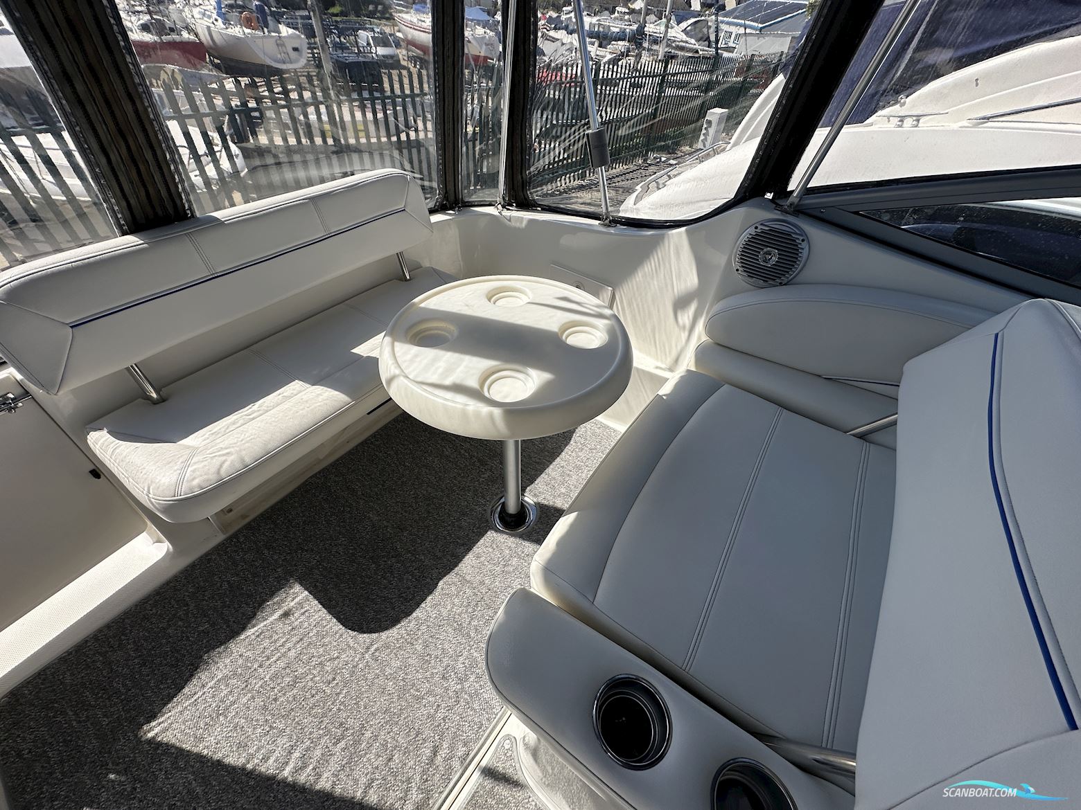 Bayliner  245
