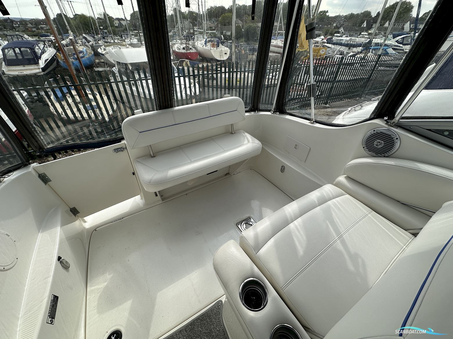 Bayliner  245