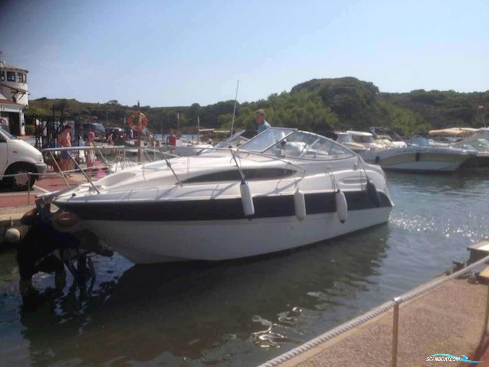 Bayliner  245
