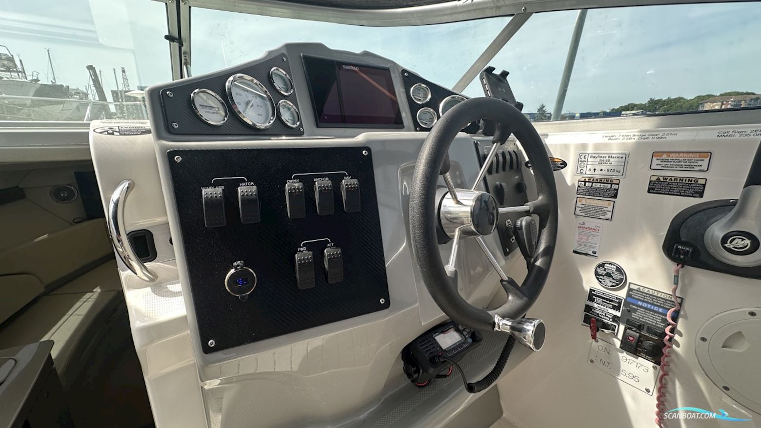 Bayliner  255