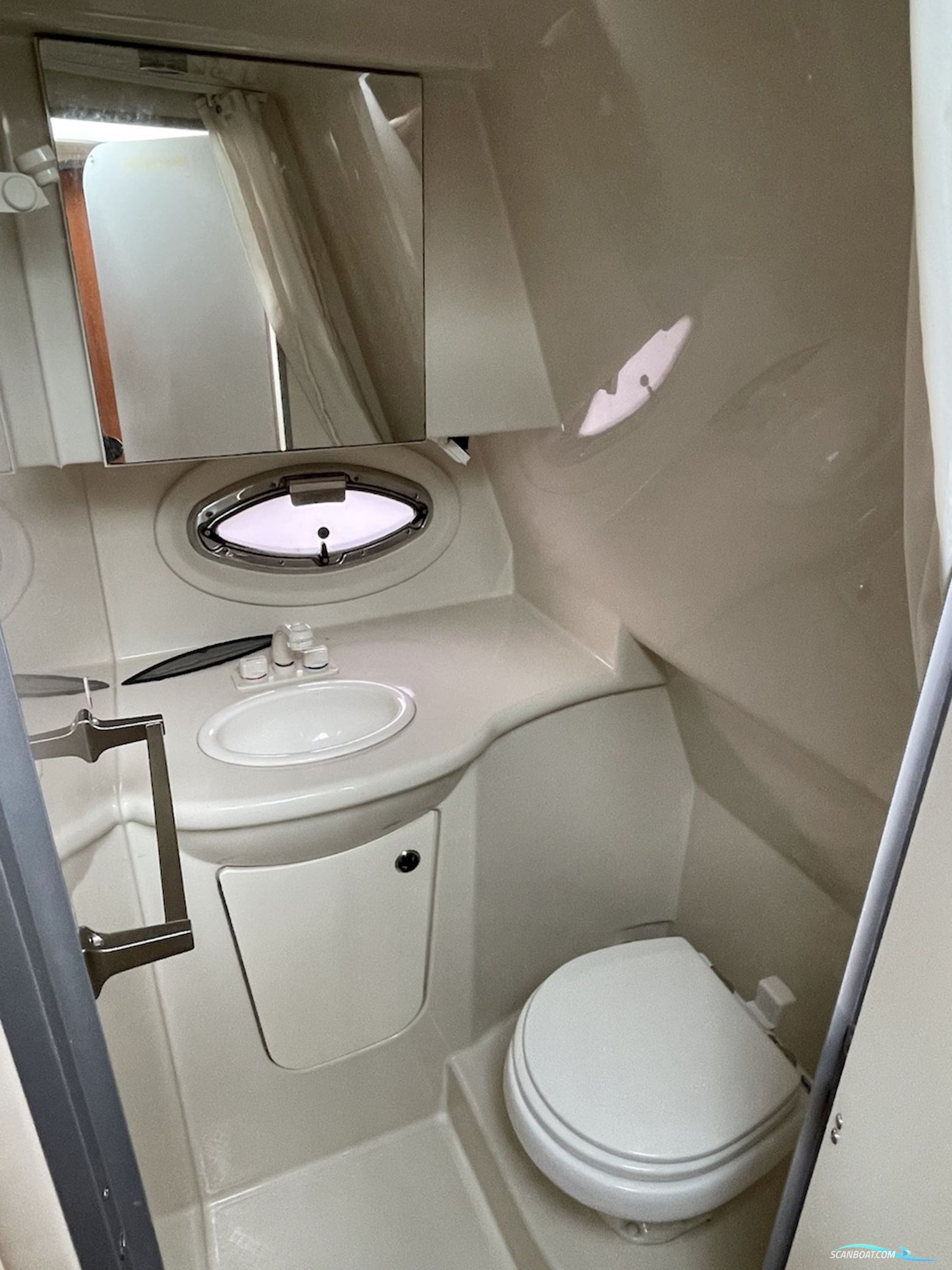 Bayliner  335 Cruiser