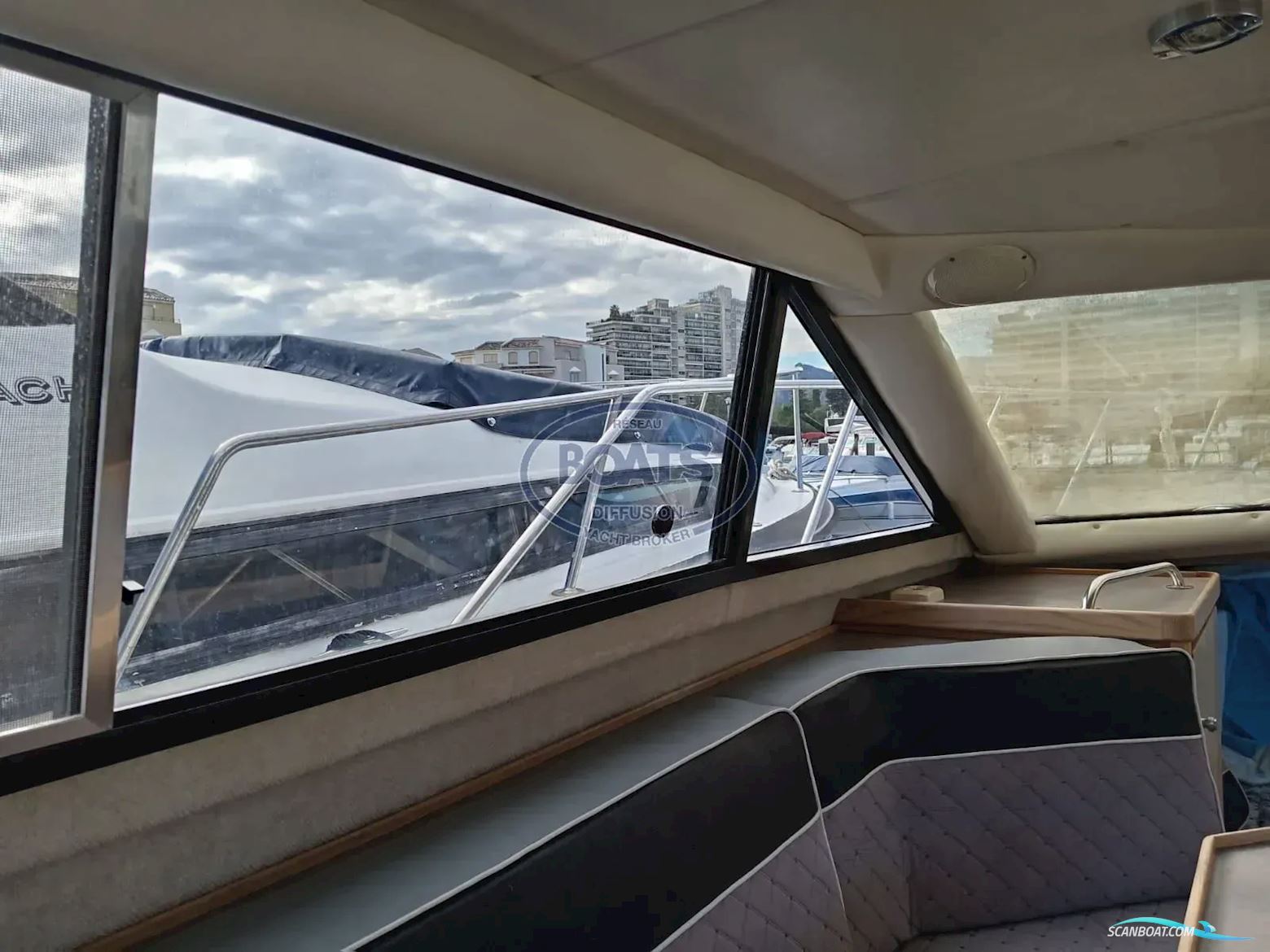 Bayliner  FLY cierra 2858