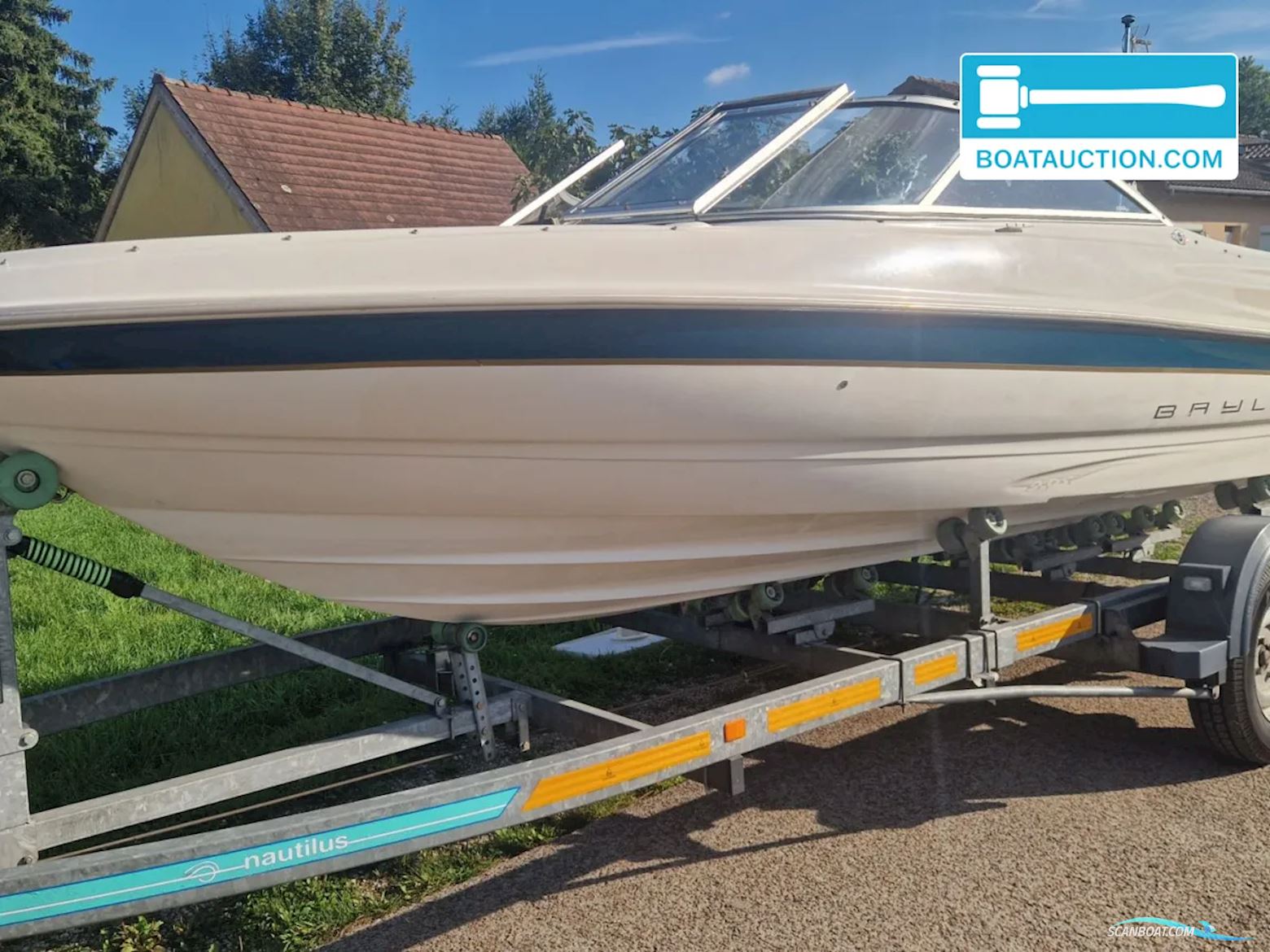 Bayliner 1750 CAPRI Motorboot 2000, mit Mercruiser motor, Frankreich