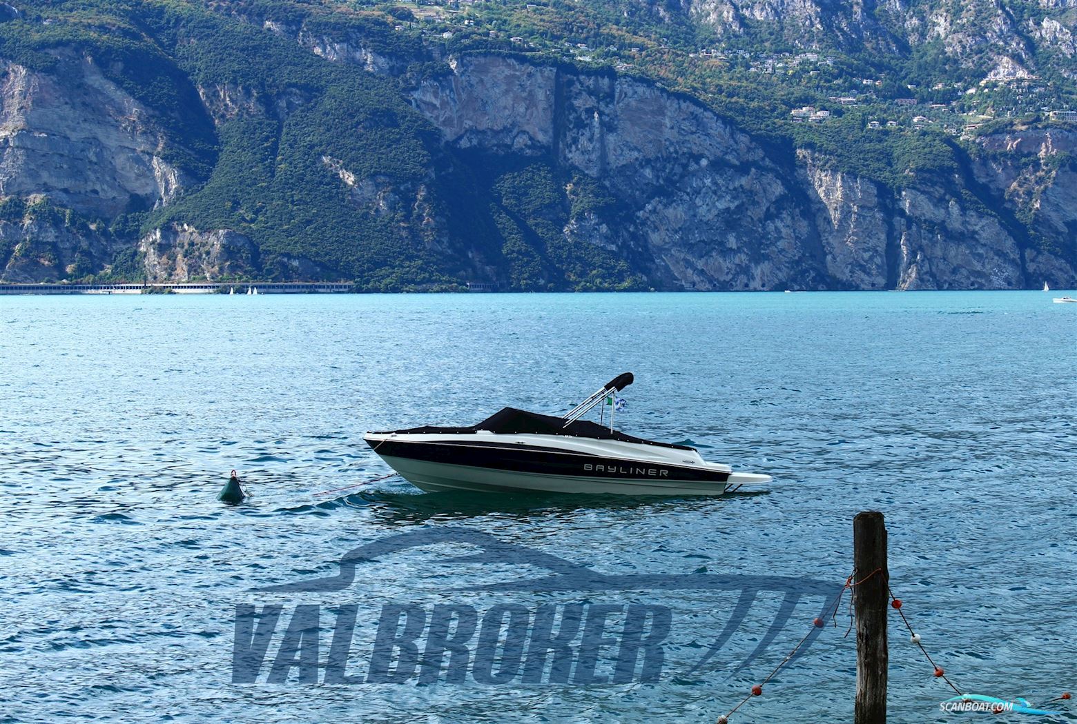 Bayliner 185 Bowrider Motorboot 2012, mit Mercruiser 3.0 L Alpha One 4 Cilindri motor, Italien