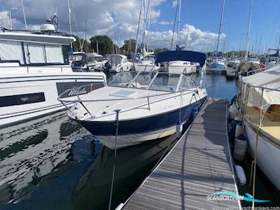 Bayliner 192 Discovery Motorboot 2009, mit Mercruiser 220 MPi motor, England