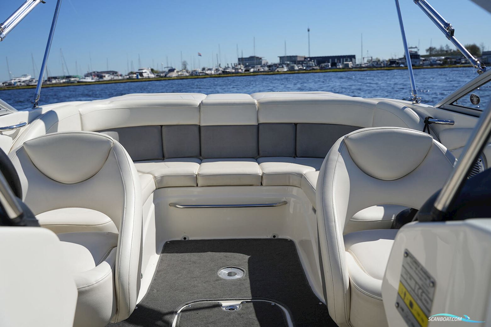 Bayliner 225