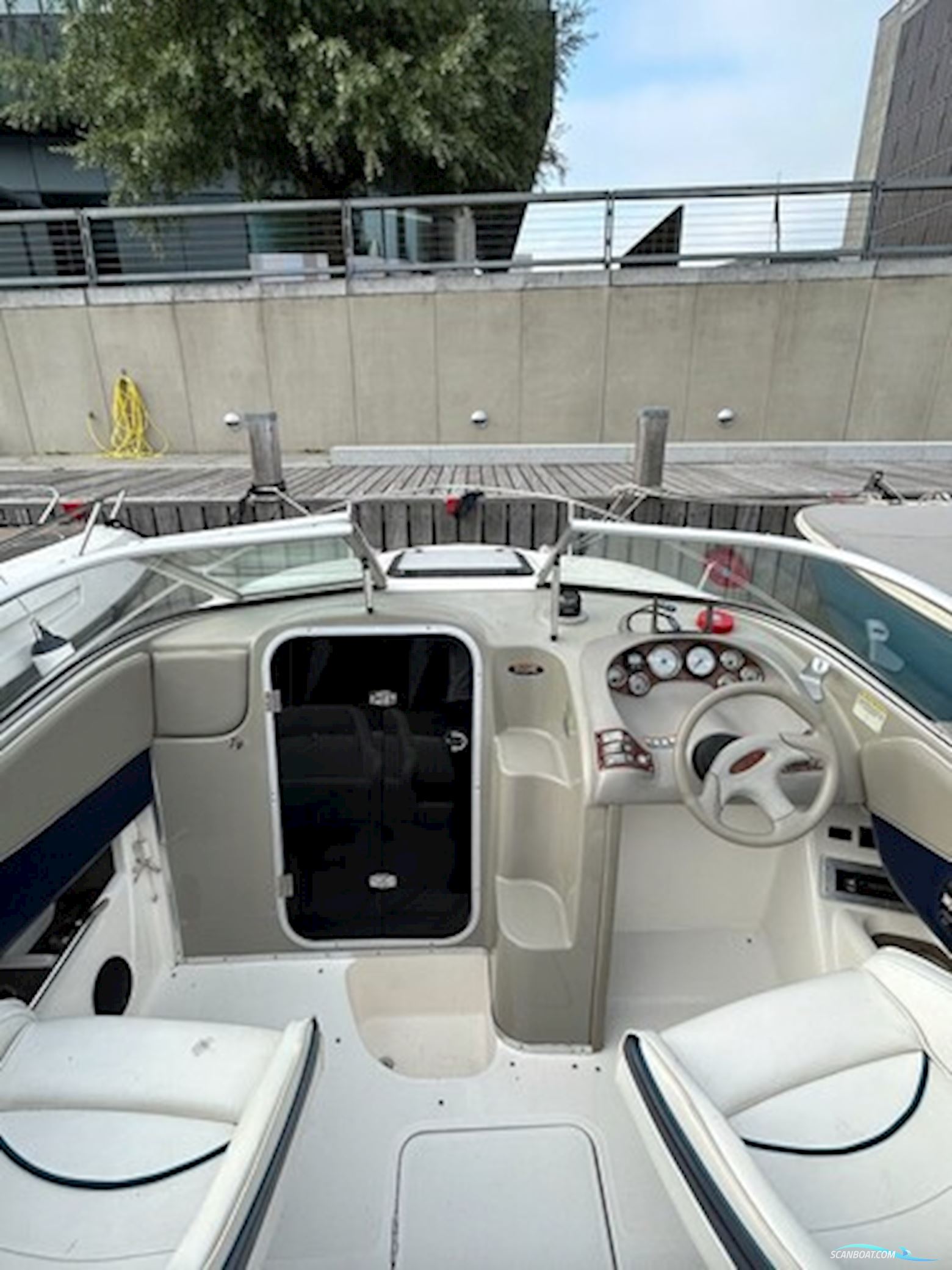 Bayliner 2350 (Daycruiser)