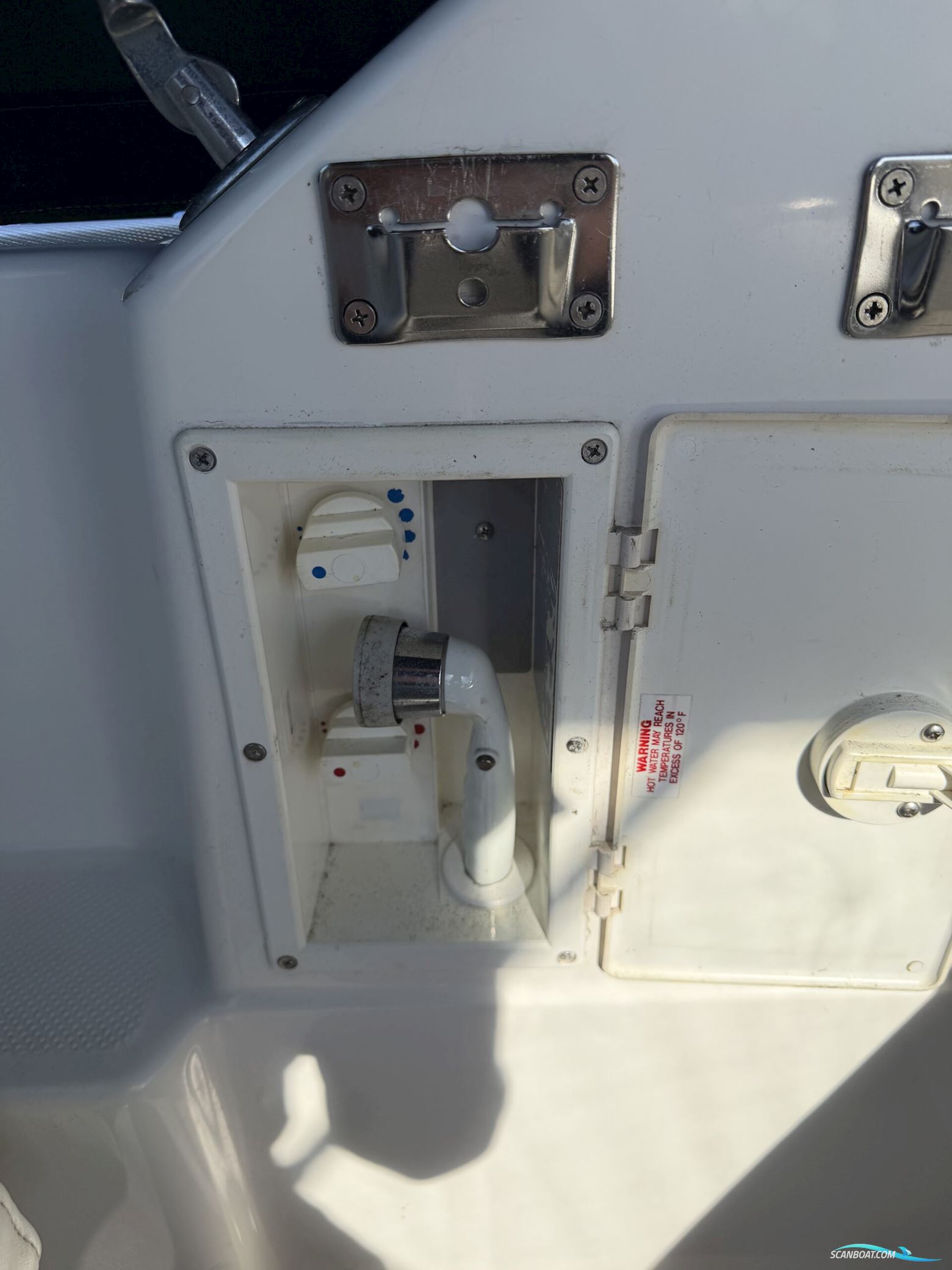 Bayliner 2355 Ciera med ferskvandskølet motor
