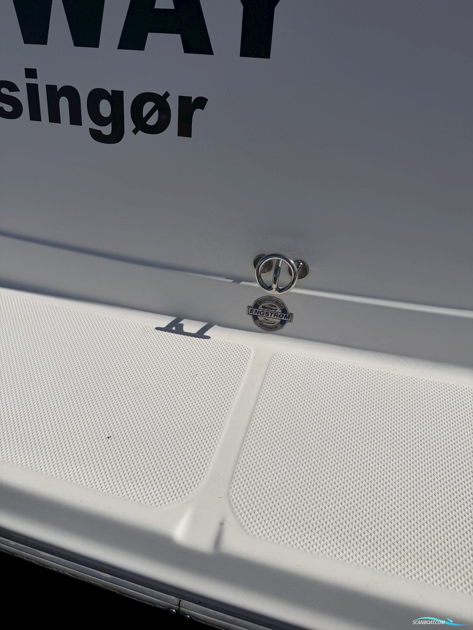 Bayliner 2355 Ciera med ferskvandskølet motor